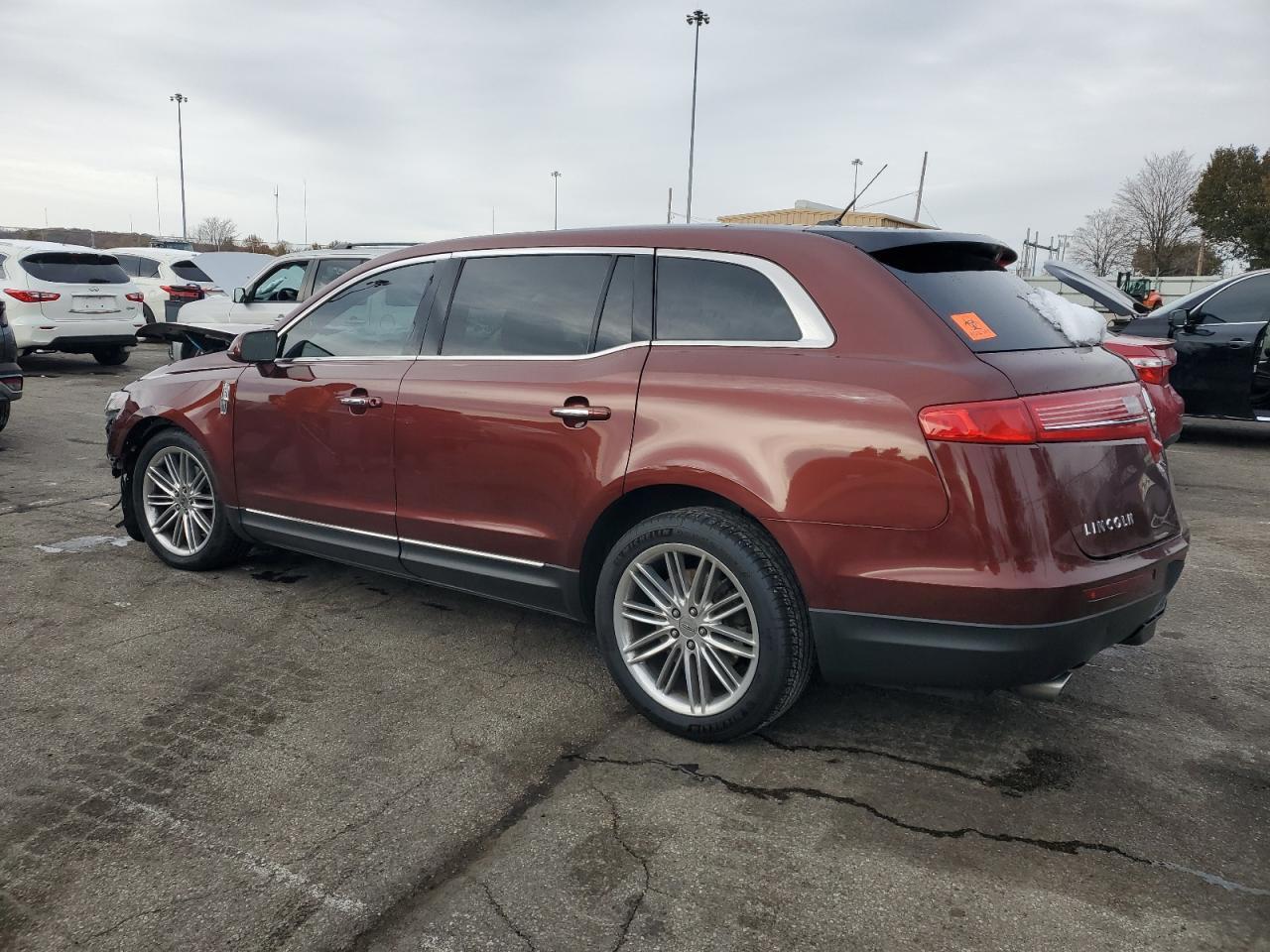 2015 Lincoln MKT - zdjęcie 2