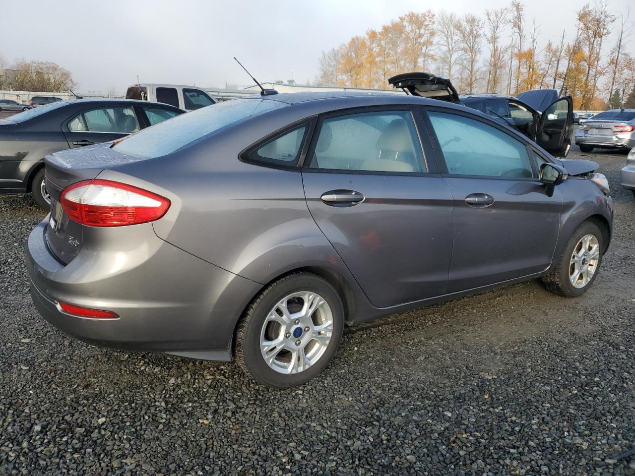 2014 Ford Fiesta Se - zdjęcie 3