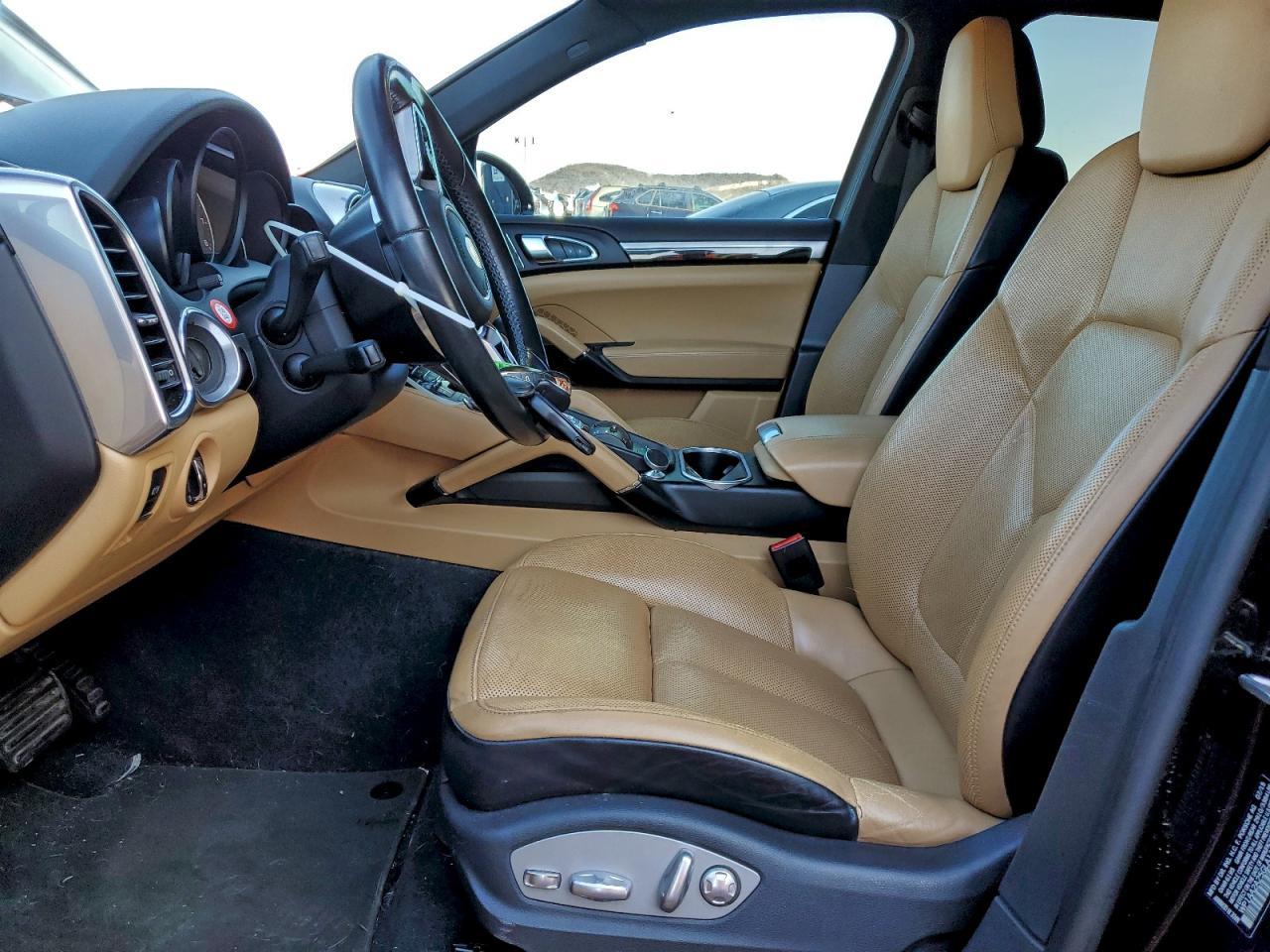 2016 Porsche Cayenne - zdjęcie 7