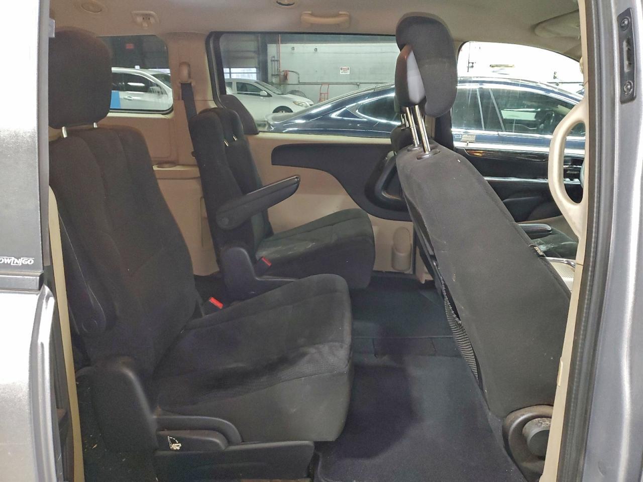 2013 Dodge Caravan - zdjęcie 11