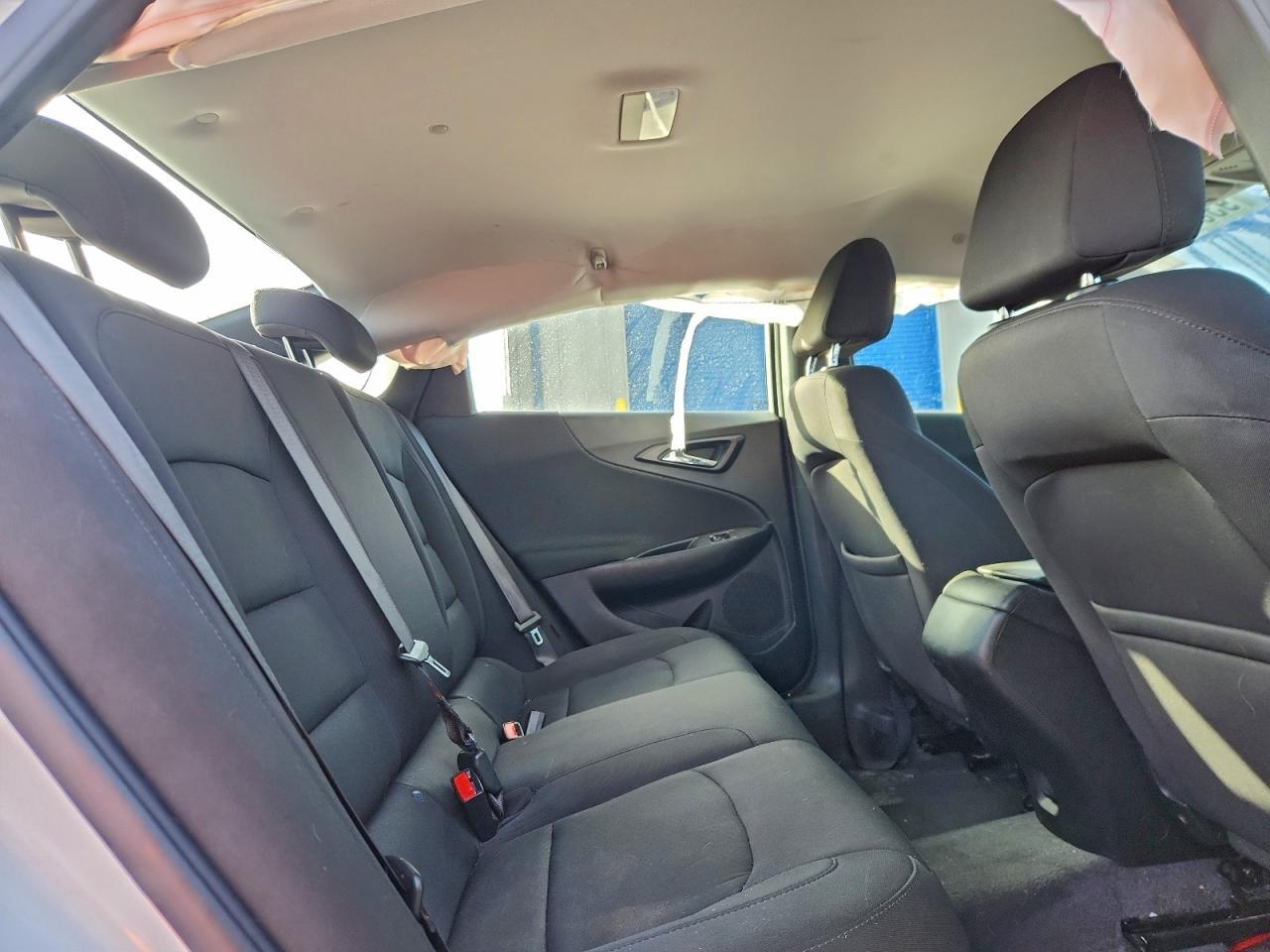 2022 Chevrolet Malibu Ls - zdjęcie 10