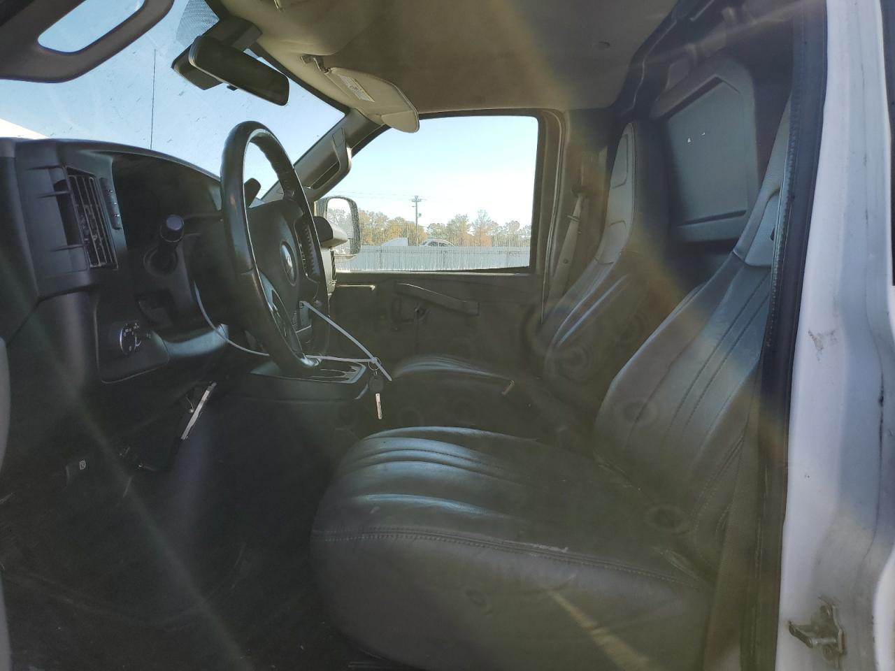 2020 Chevrolet Express G2500 - zdjęcie 7