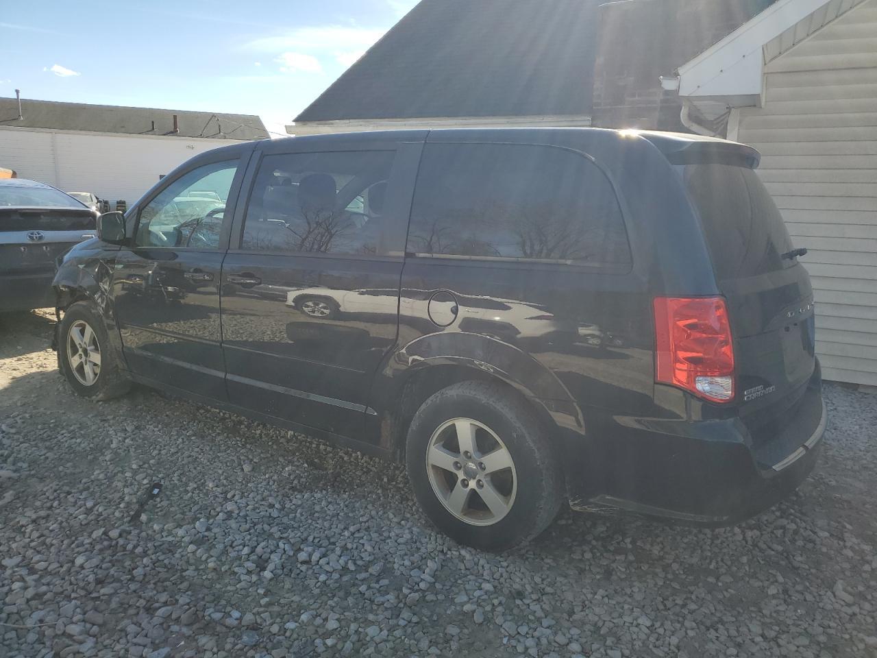 2013 Dodge Caravan - zdjęcie 2