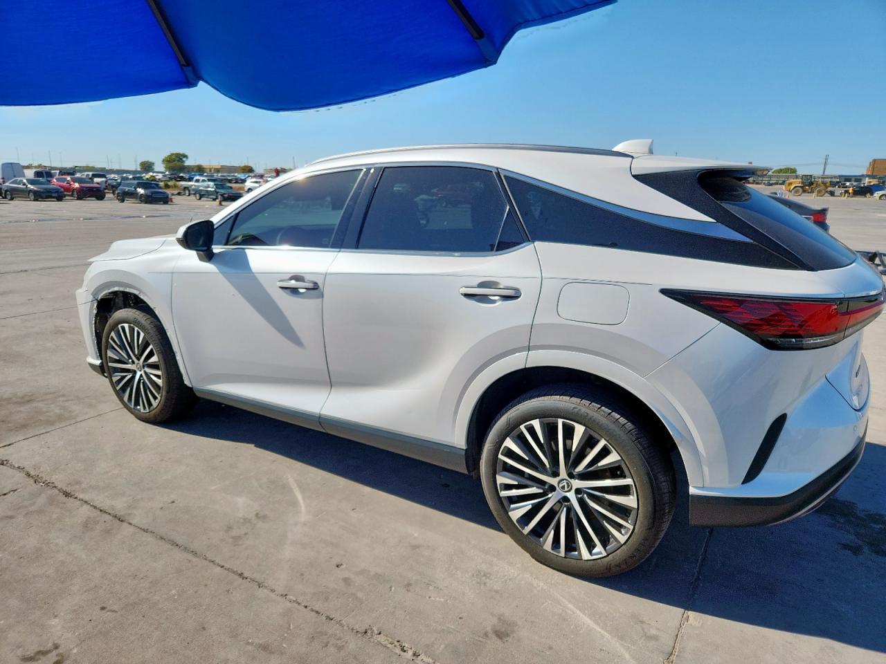 2023 Lexus RX - zdjęcie 2