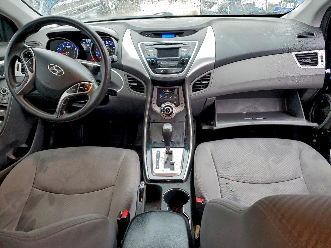 2013 Hyundai Elantra - zdjęcie 8