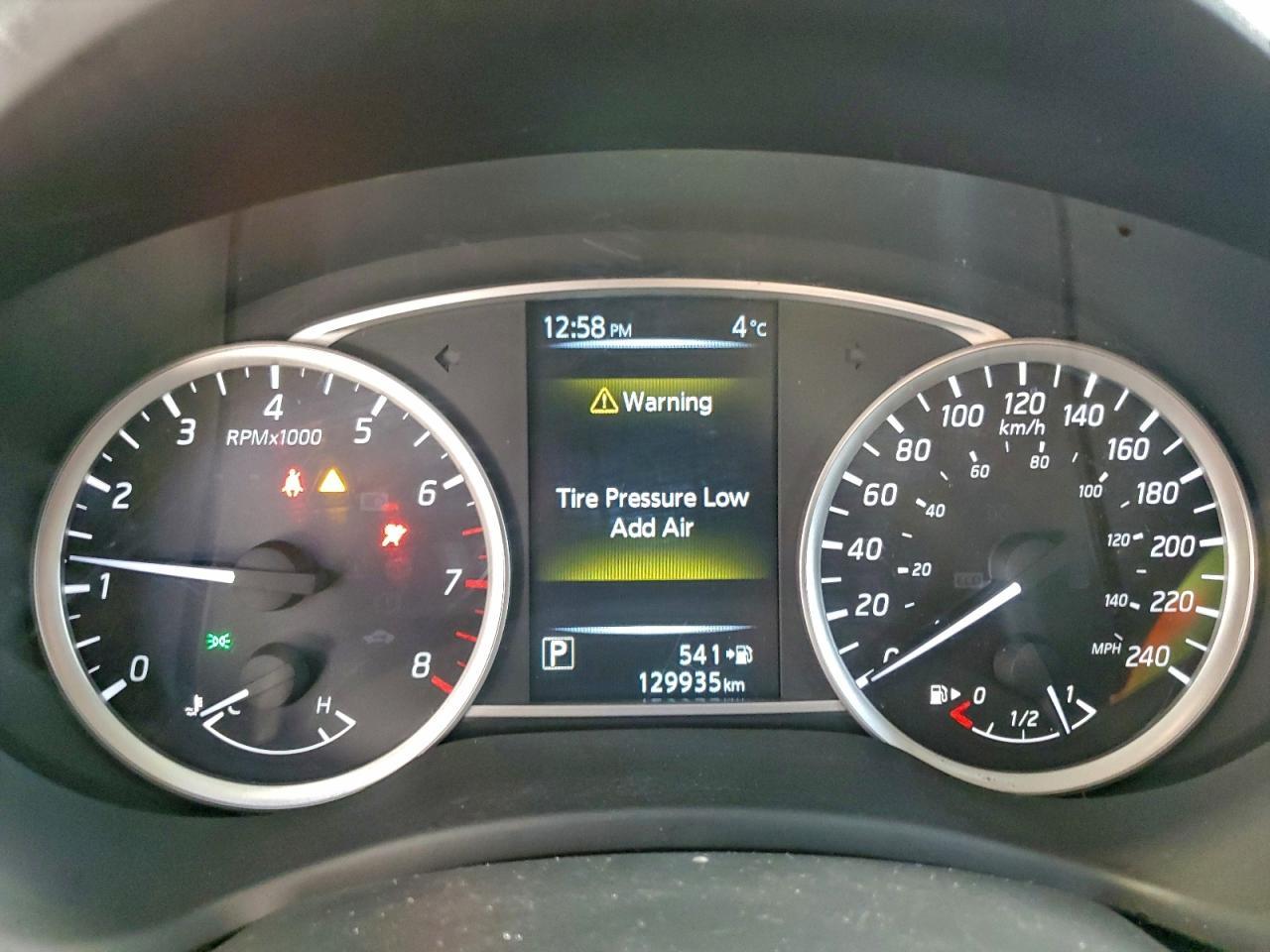 2017 Nissan Sentra - zdjęcie 9