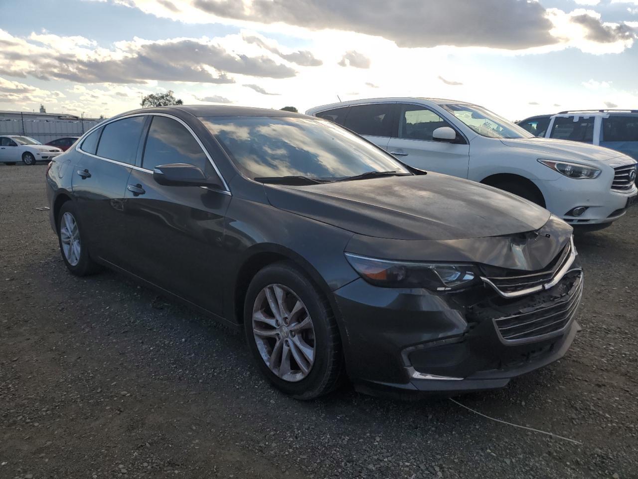 2017 Chevrolet Malibu Lt - zdjęcie 4