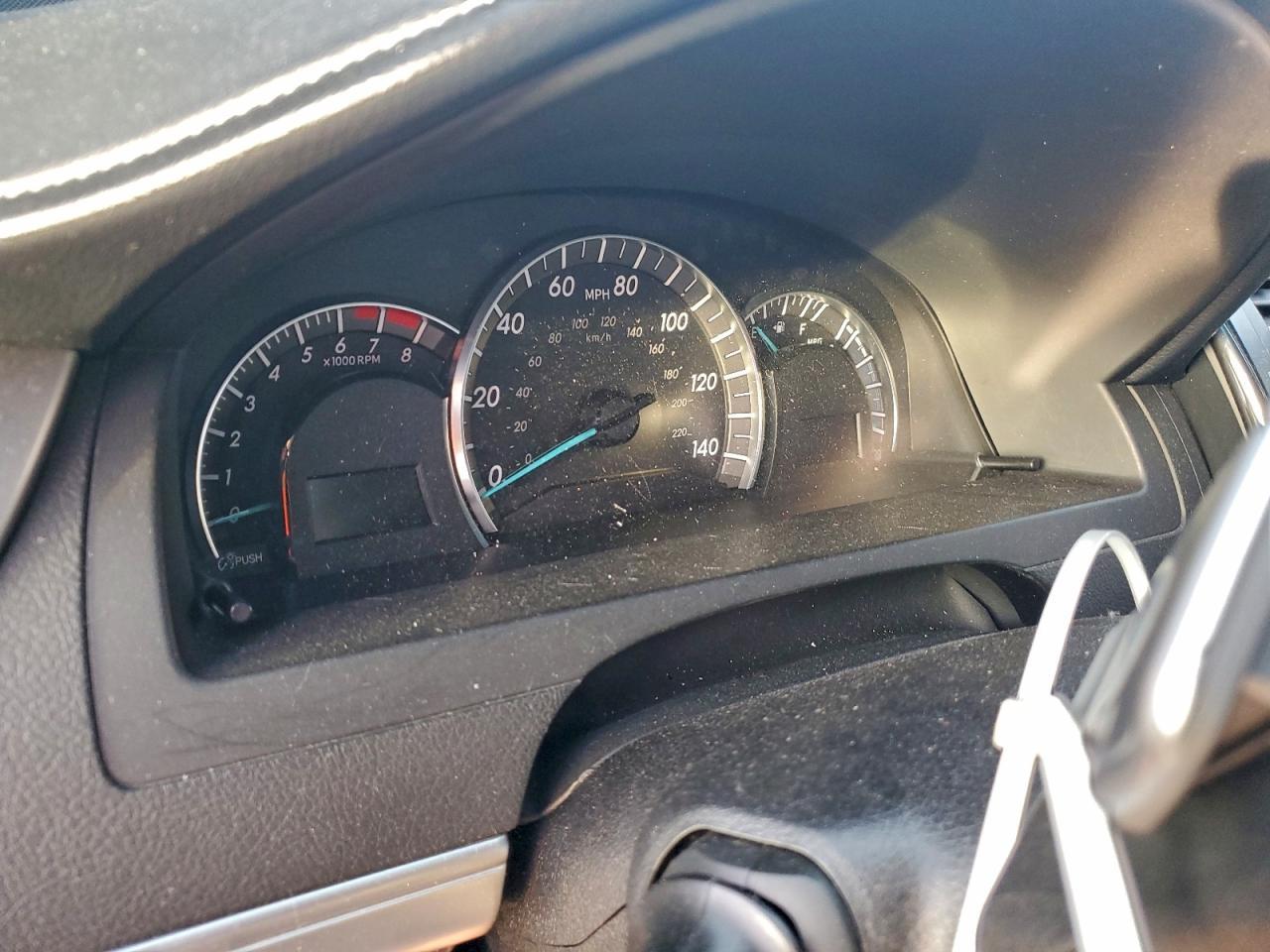 2014 Toyota Camry - zdjęcie 9