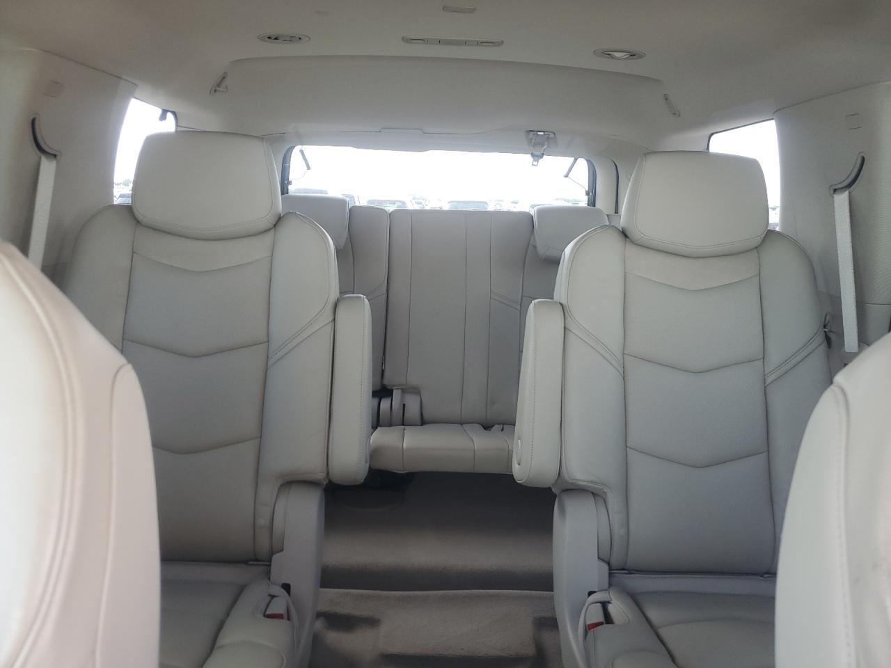 2017 Cadillac Escalade Premium Luxury - zdjęcie 10