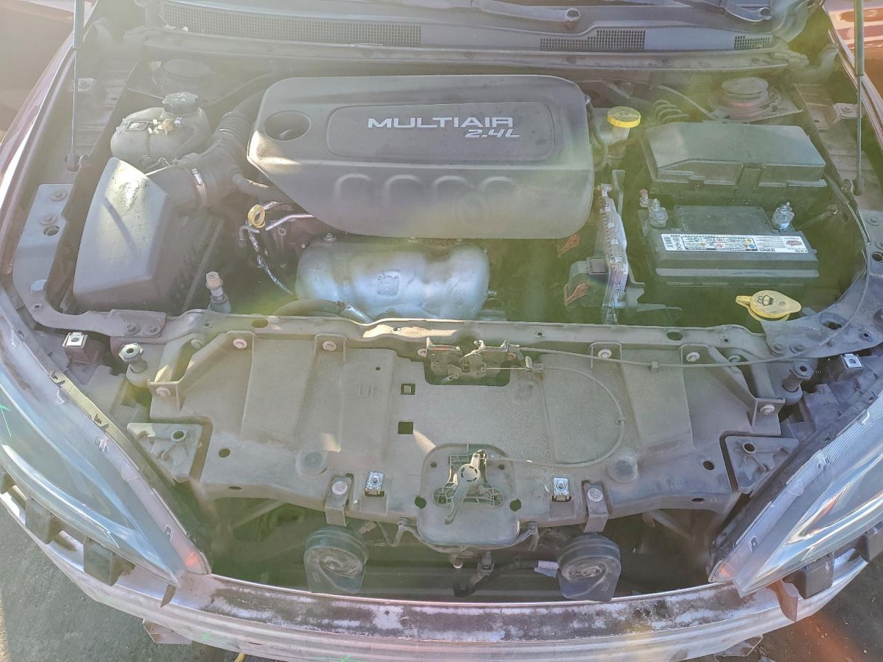 2015 Chrysler 200 - zdjęcie 11