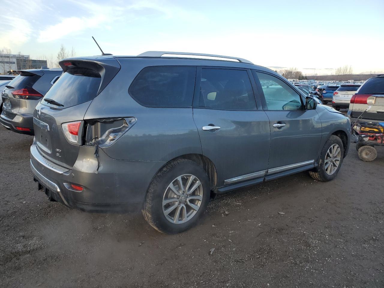 2015 Nissan Pathfinder - zdjęcie 3