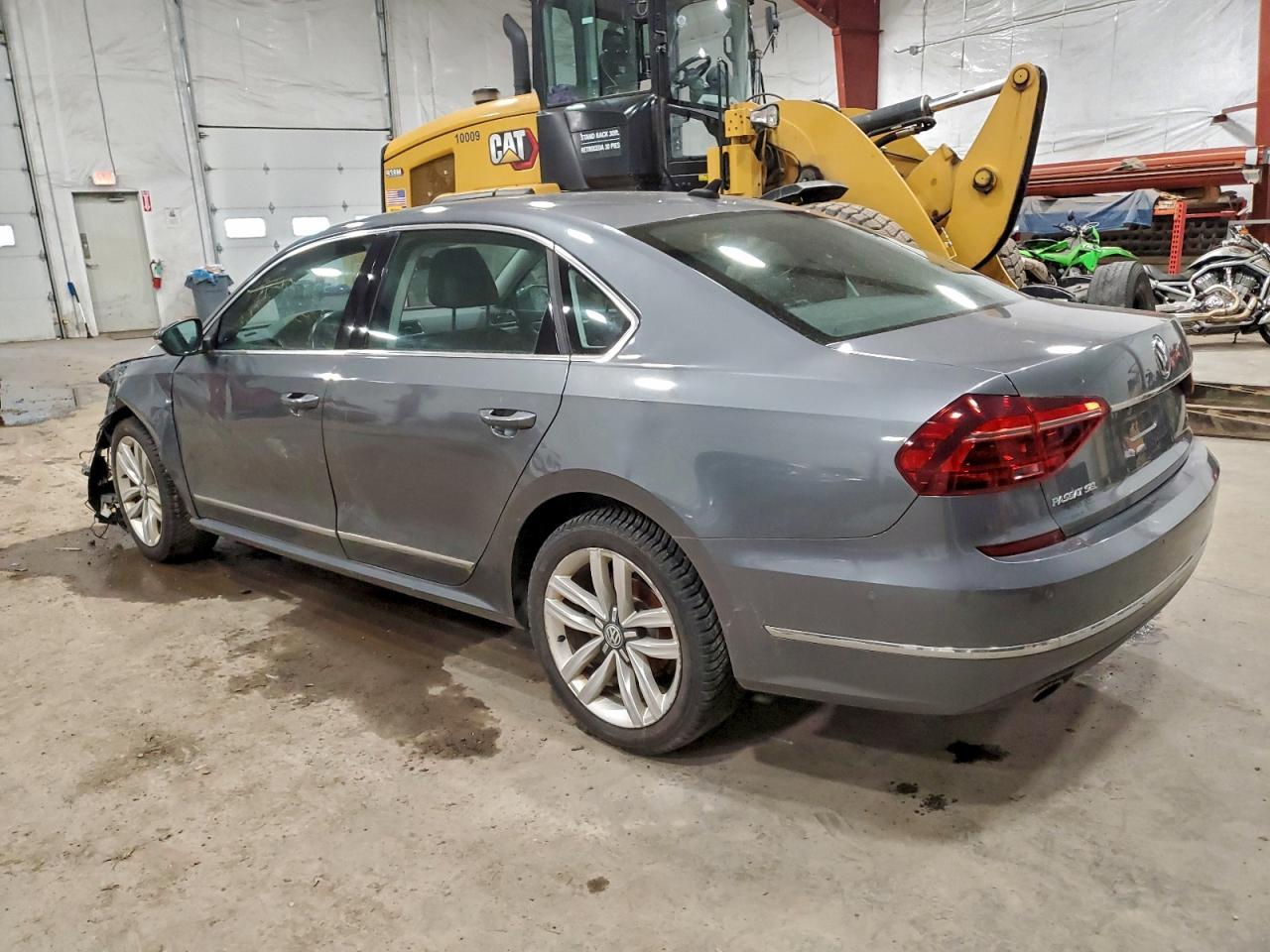 2017 Volkswagen Passat - zdjęcie 2