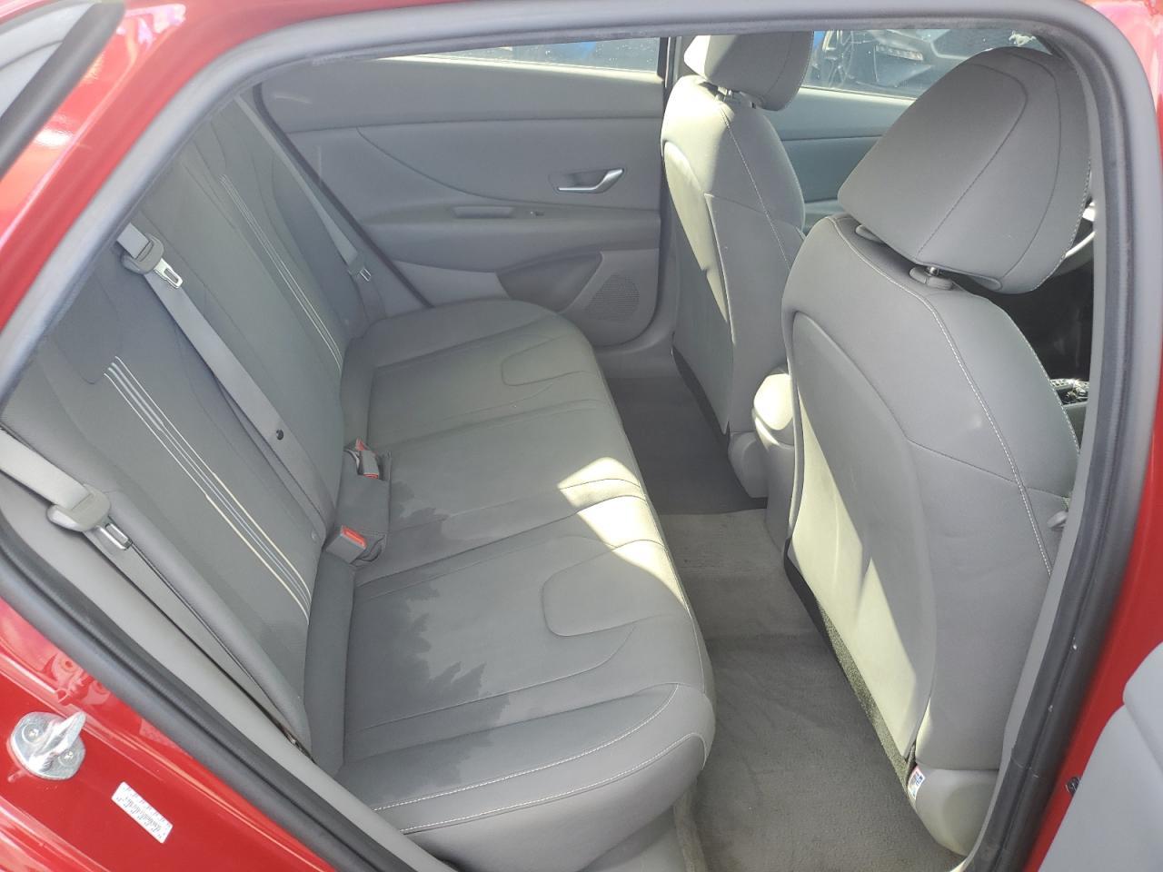 2021 Hyundai Elantra - zdjęcie 10