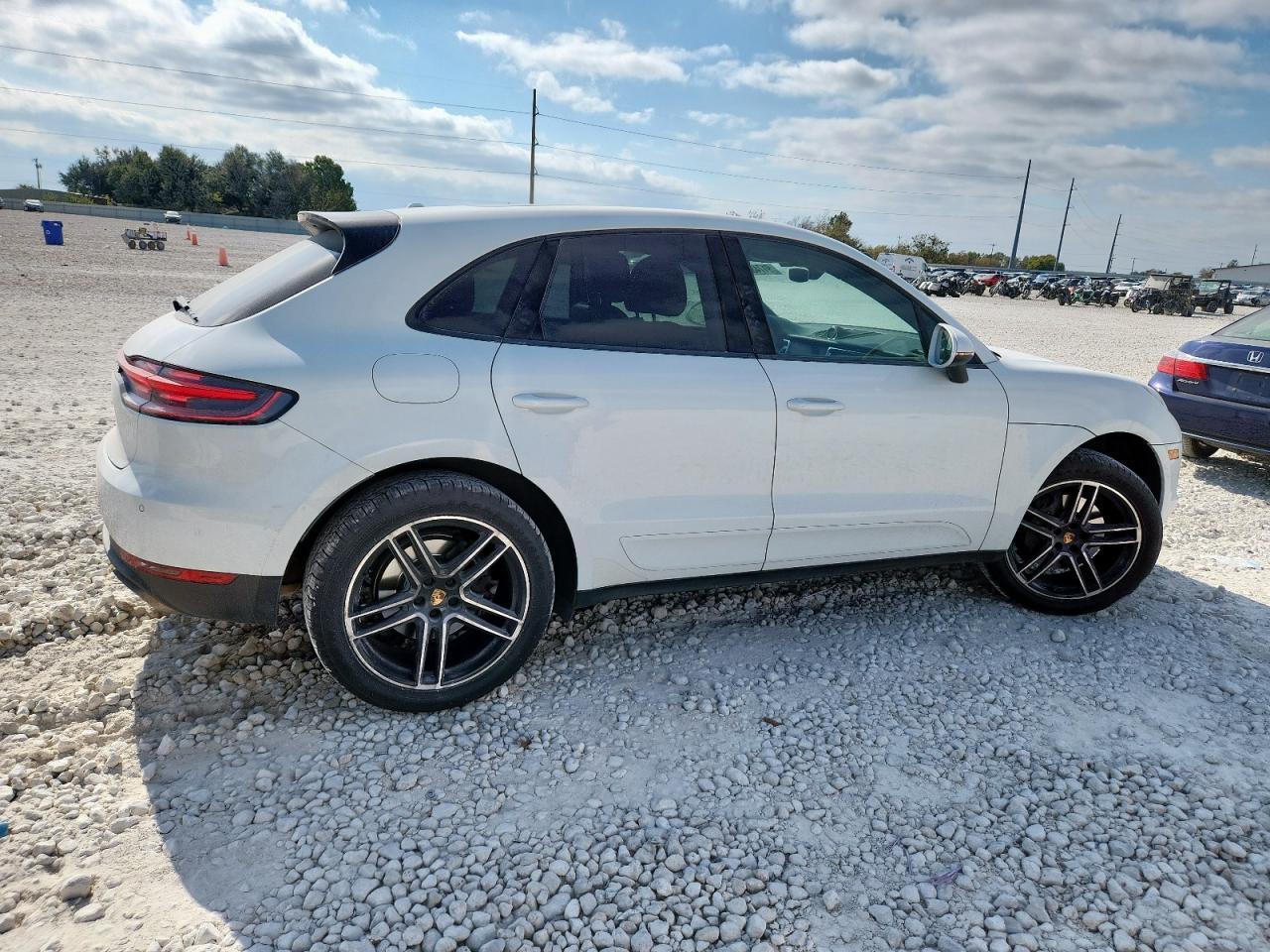 2021 Porsche Macan - zdjęcie 3