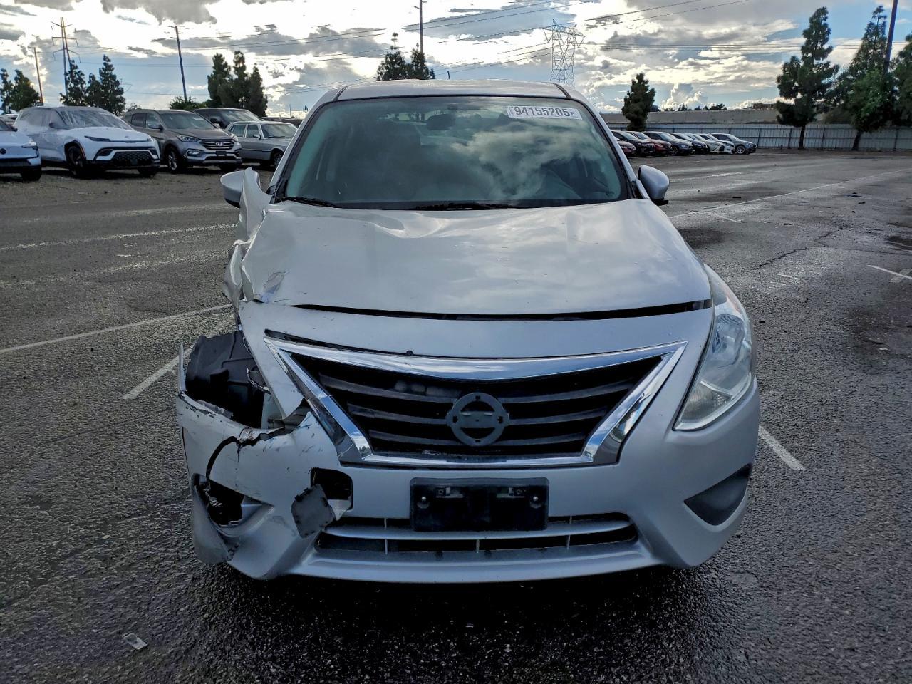 2016 Nissan Versa - zdjęcie 5