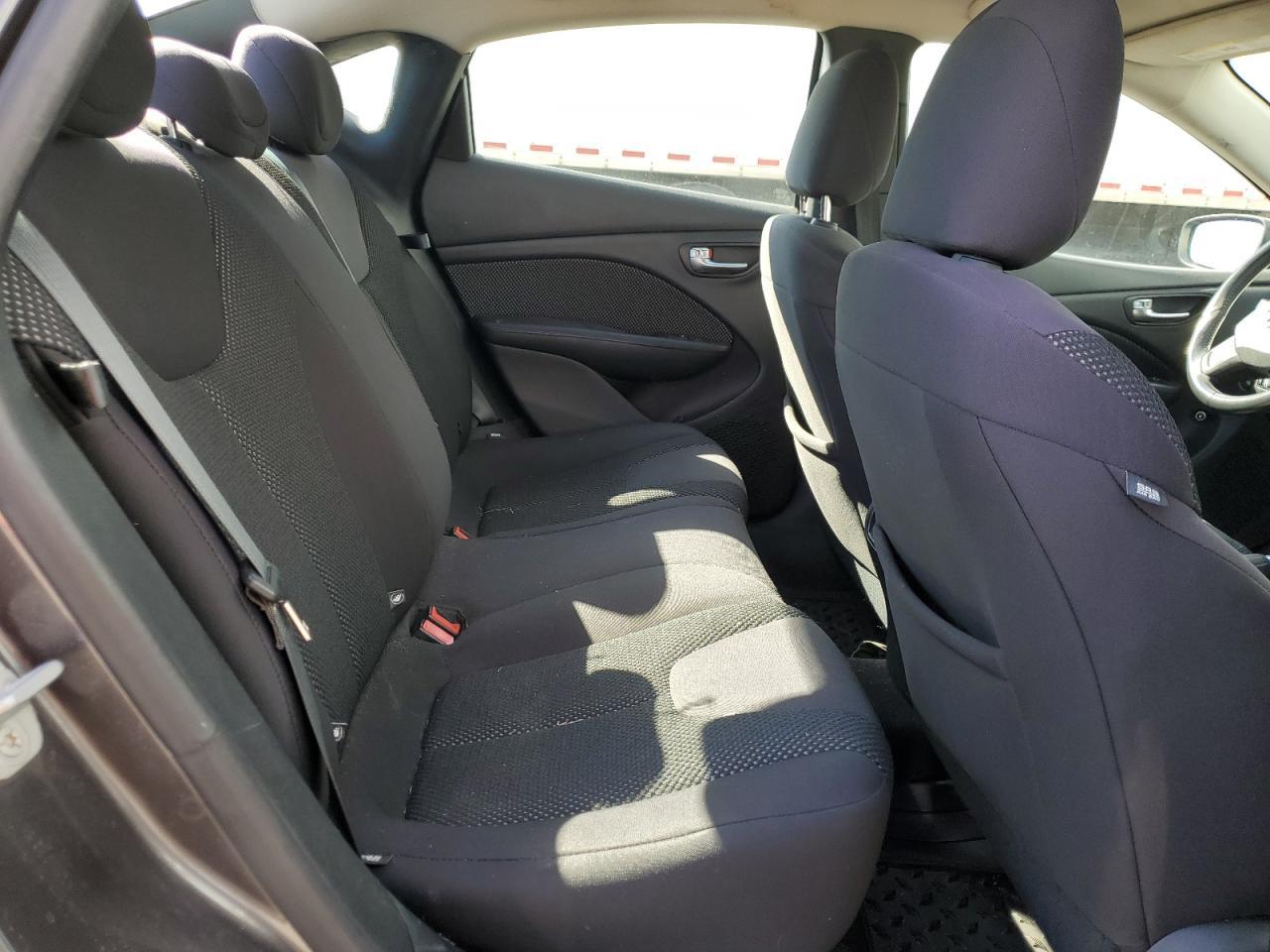 2014 Dodge Dart - zdjęcie 10