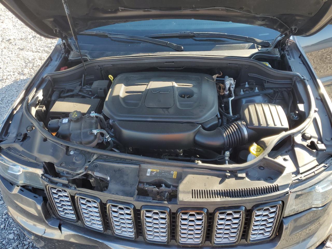 2021 Jeep Grand Cherokee Laredo - zdjęcie 12