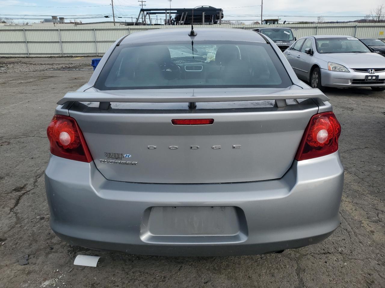 2013 Dodge Avenger - zdjęcie 6