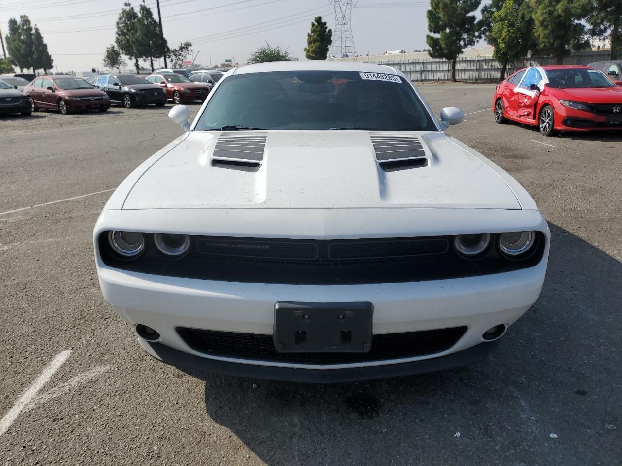 2017 Dodge Challenger - zdjęcie 5