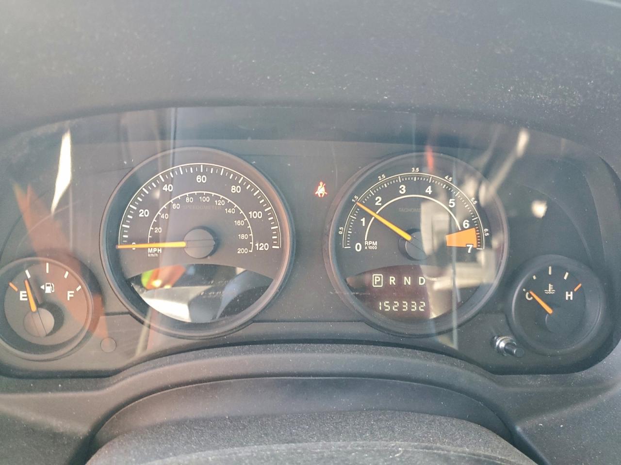 2014 Jeep Liberty (Patriot) - zdjęcie 9