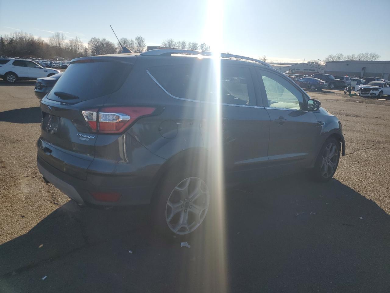 2018 Ford Escape - zdjęcie 3