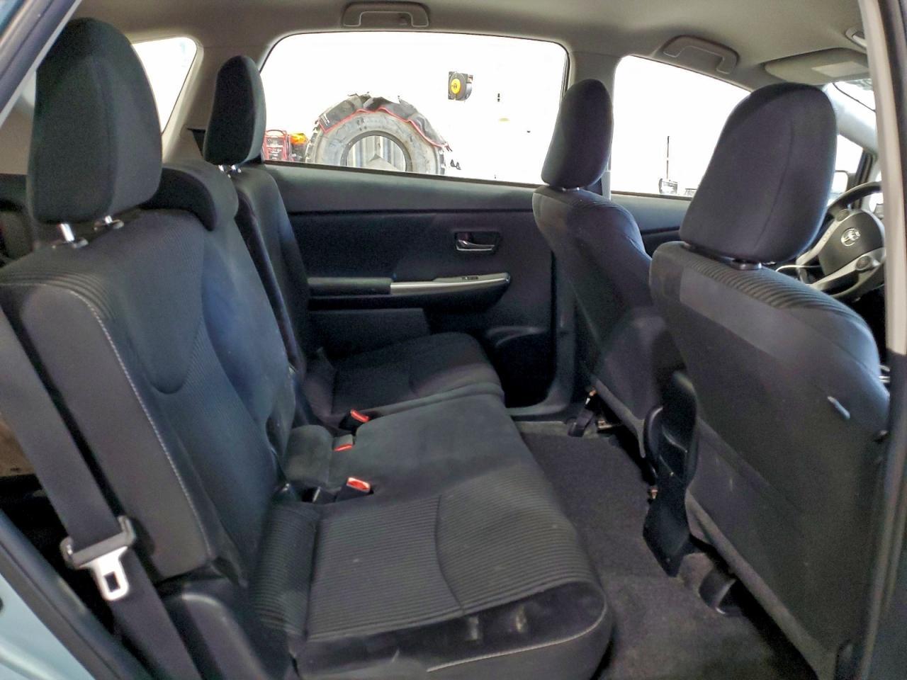 2016 Toyota Prius v (+) - zdjęcie 10