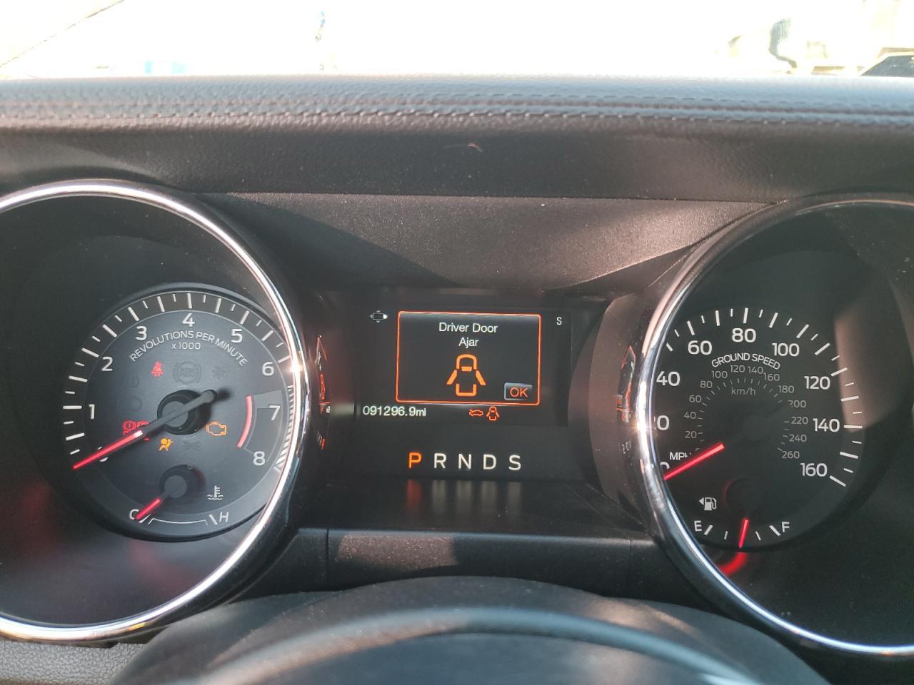 2015 Ford Mustang - zdjęcie 9