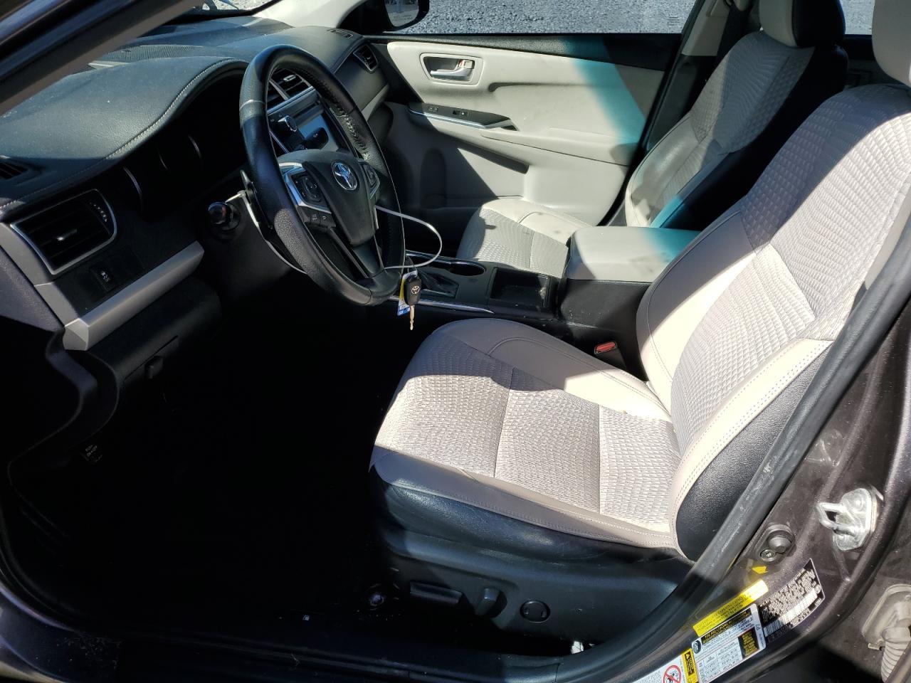 2015 Toyota Camry - zdjęcie 7