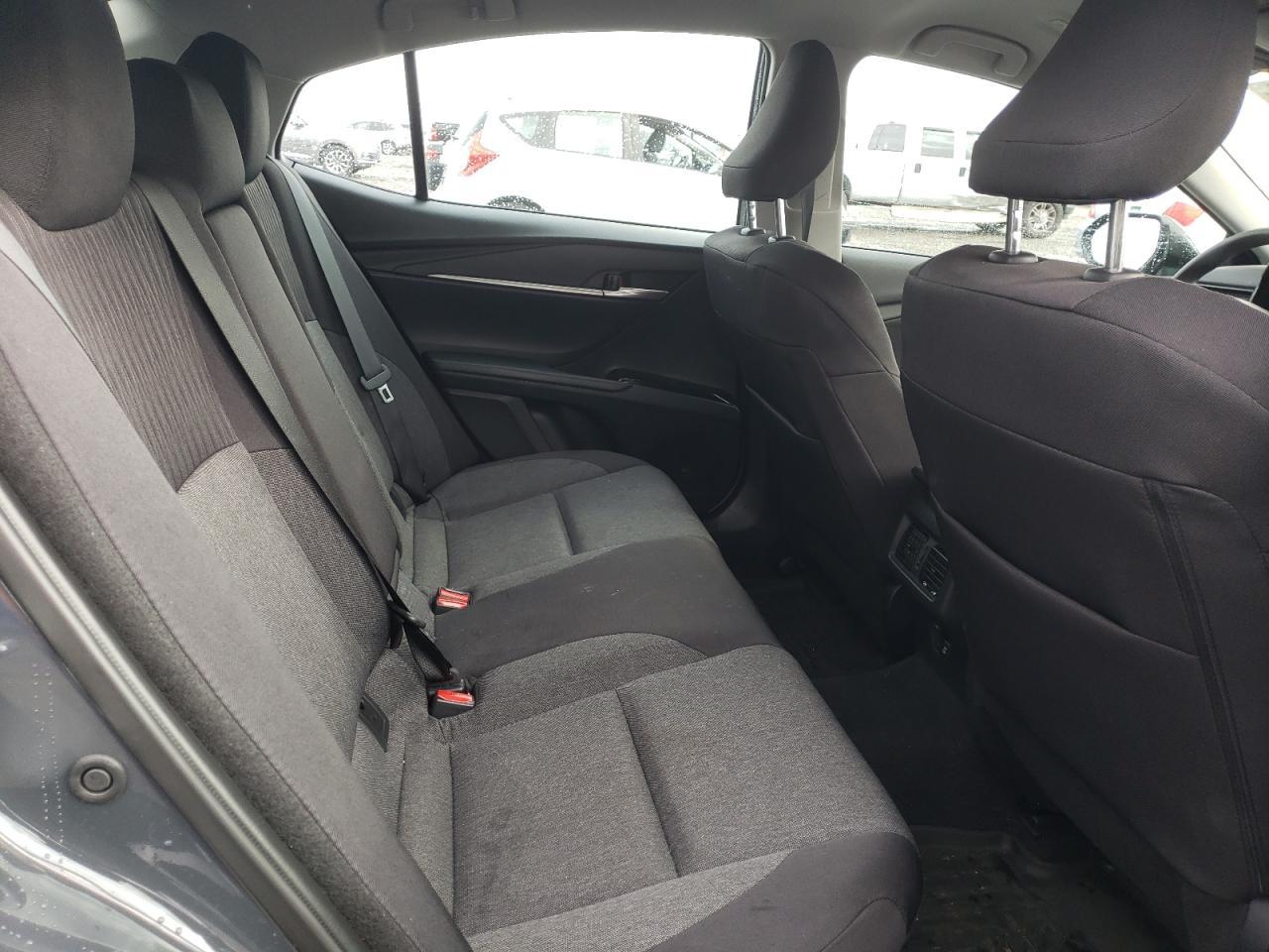 2025 Toyota Camry - zdjęcie 10