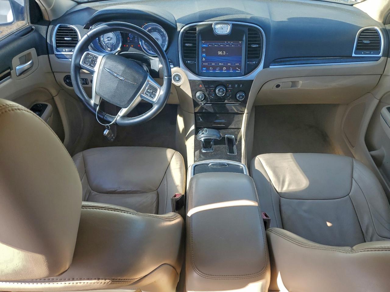 2013 Chrysler 300 - zdjęcie 8