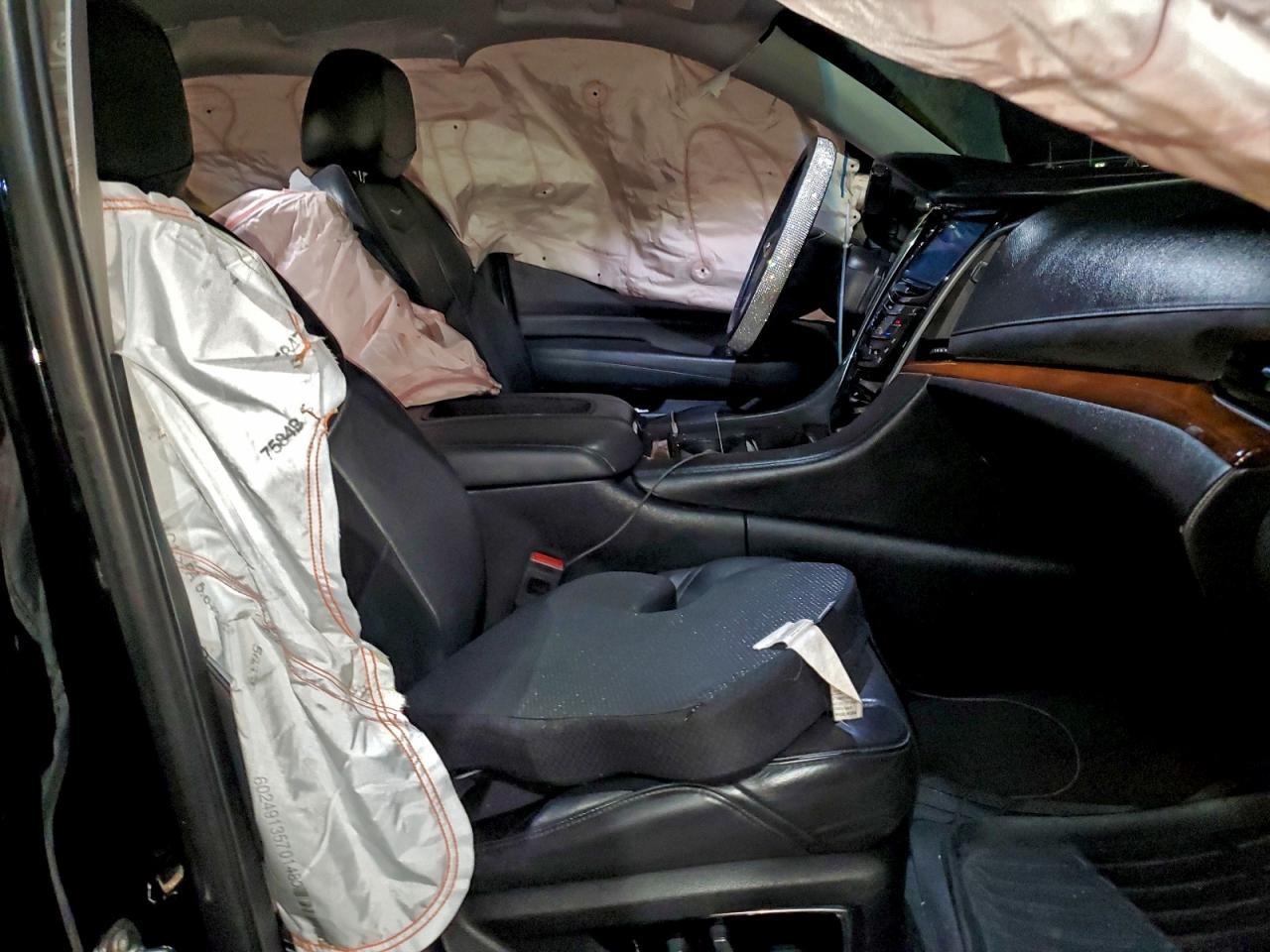 2019 Cadillac Escalade - zdjęcie 13