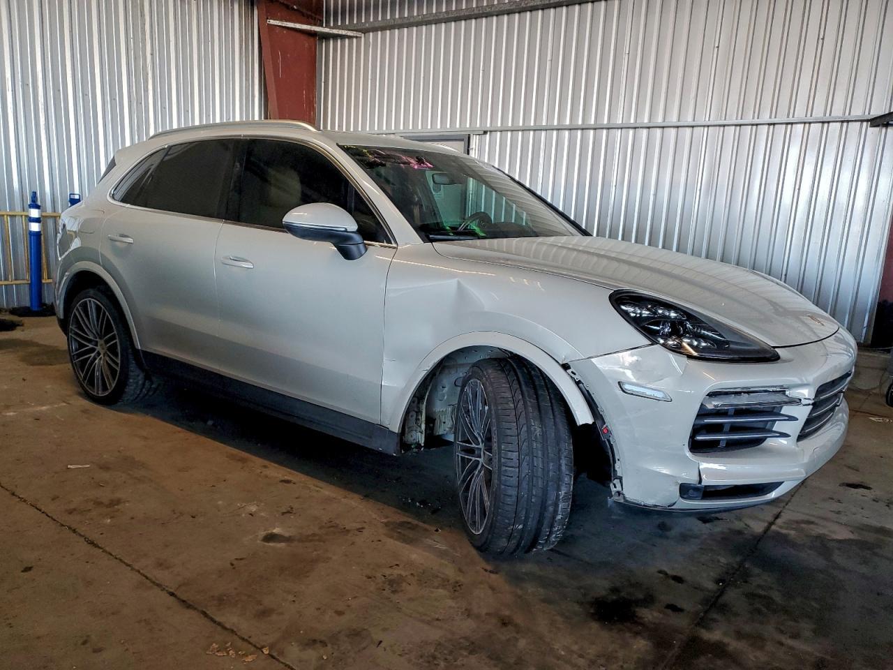 2022 Porsche Cayenne - zdjęcie 4