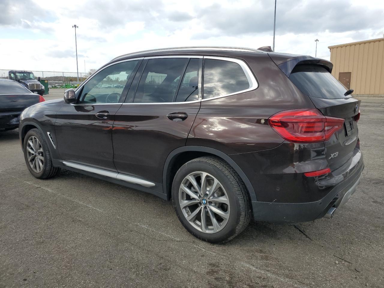 2018 BMW X3 - zdjęcie 2