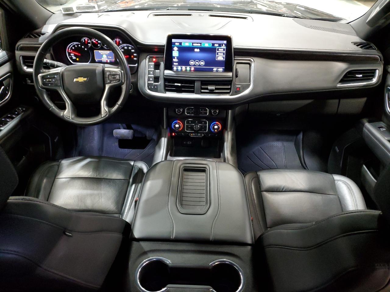 2021 Chevrolet Suburban K1500 Lt - zdjęcie 8