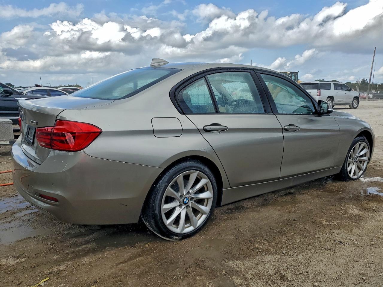 2018 BMW Seria 3 - zdjęcie 3