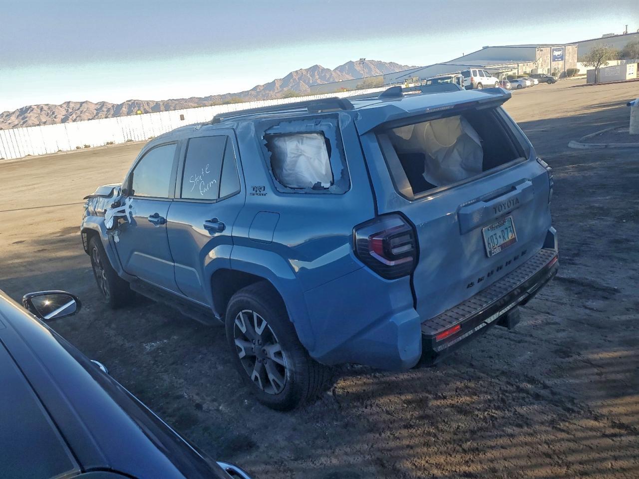 2025 Toyota 4Runner Sr5 - zdjęcie 2