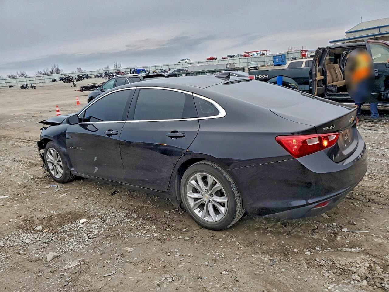 2023 Chevrolet Malibu Lt - zdjęcie 2