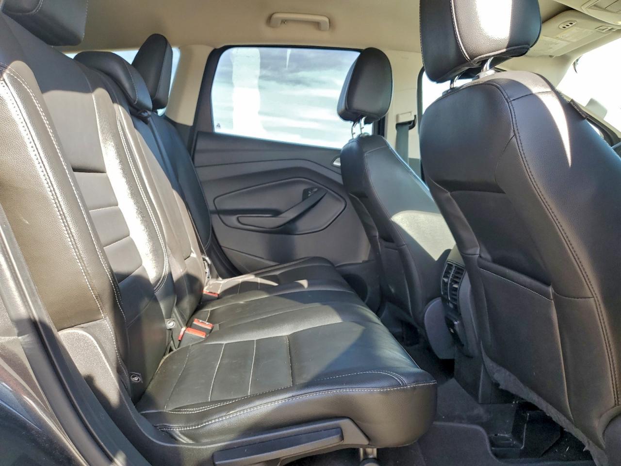 2015 Ford Escape - zdjęcie 11