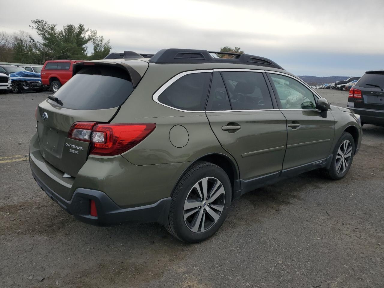 2018 Subaru Outback - zdjęcie 3
