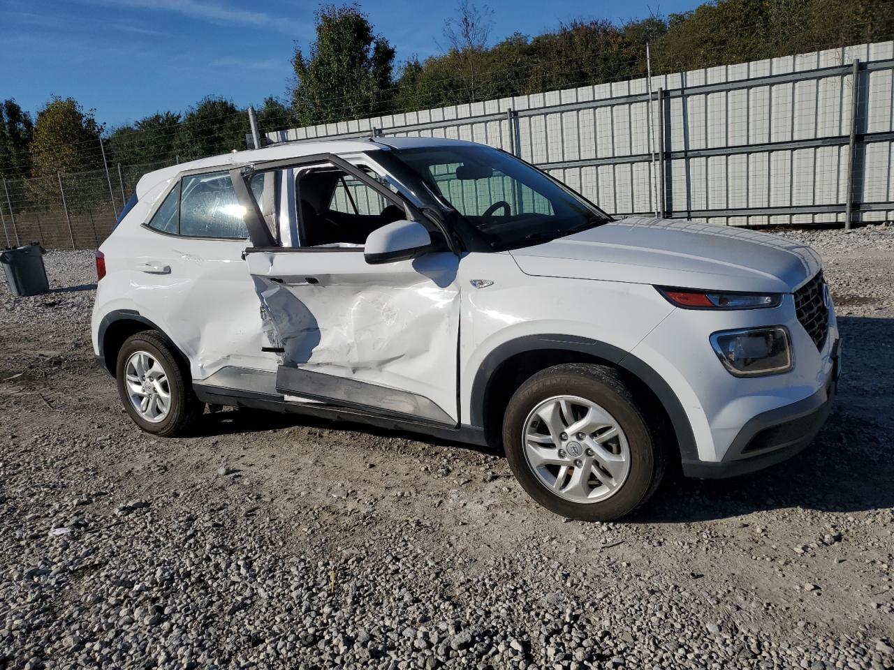 2021 Hyundai Venue Se - zdjęcie 4