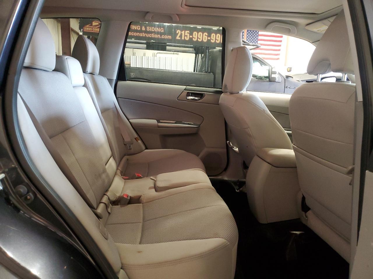 2013 Subaru Forester - zdjęcie 11