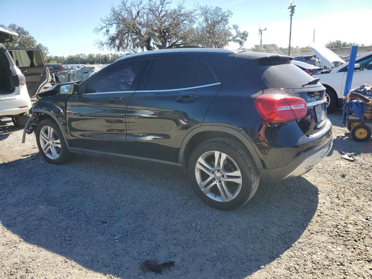 2016 Mercedes-Benz Klasa GLA - zdjęcie 2