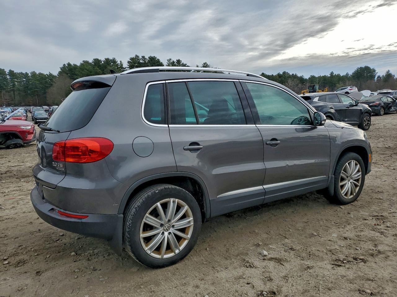 2015 Volkswagen Tiguan - zdjęcie 3