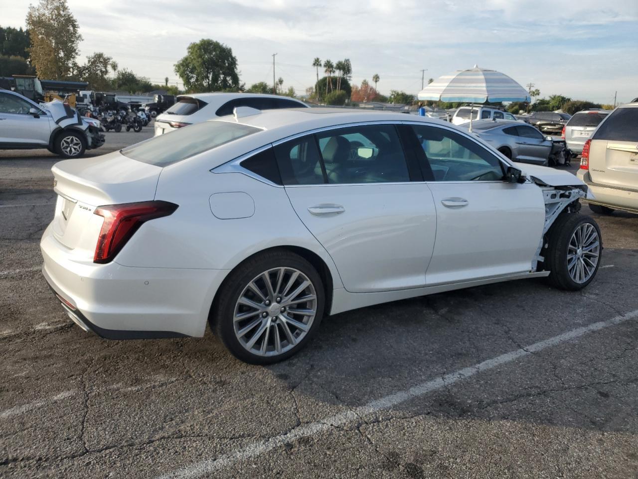 2022 Cadillac CT5 - zdjęcie 3