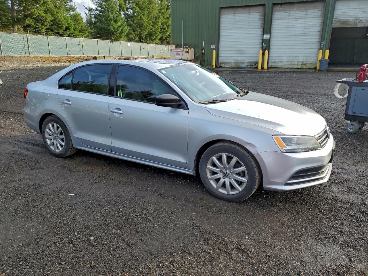 2015 Volkswagen Jetta - zdjęcie 4