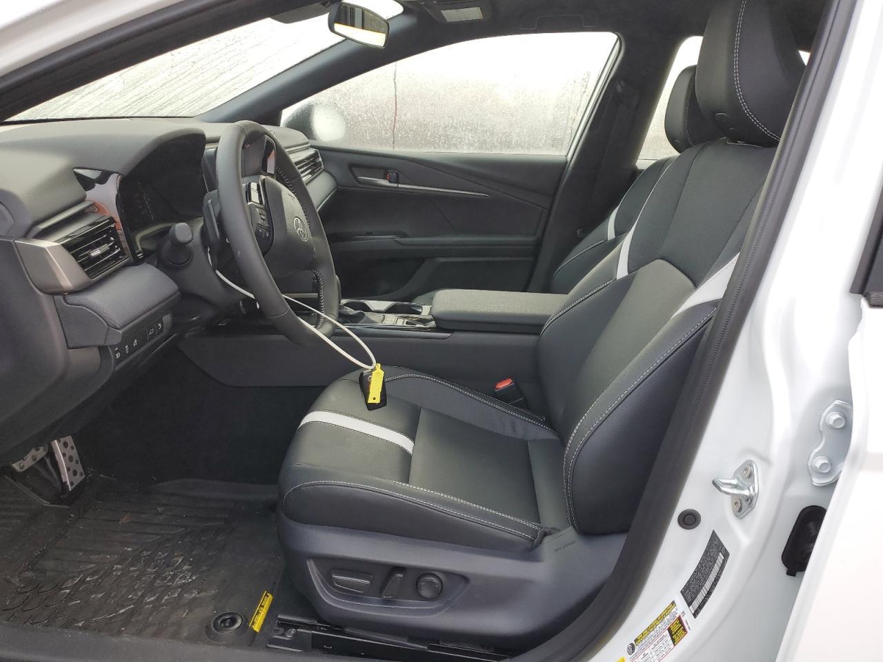 2026 Toyota Camry Xse - zdjęcie 7