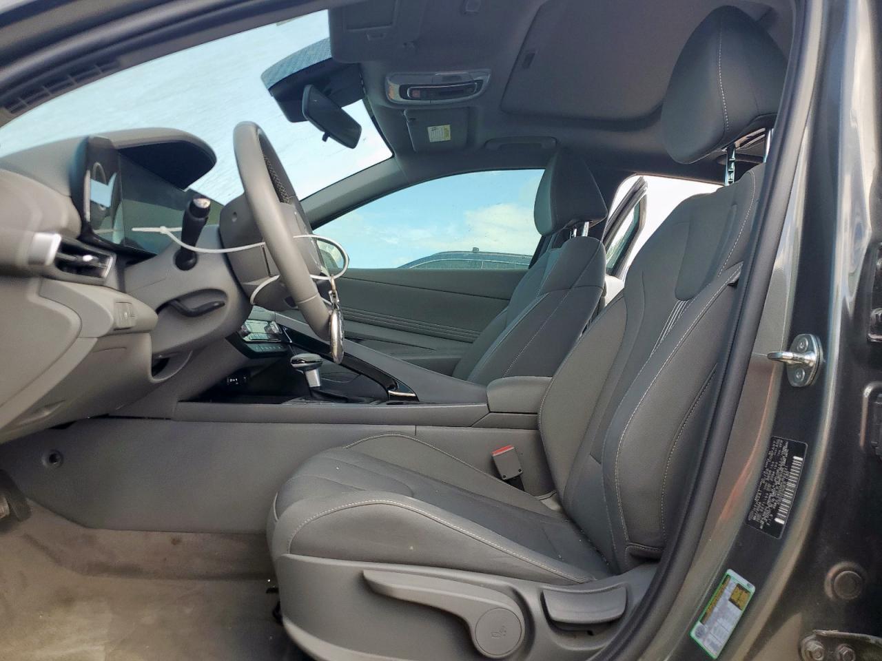 2024 Hyundai Elantra Sel - zdjęcie 7