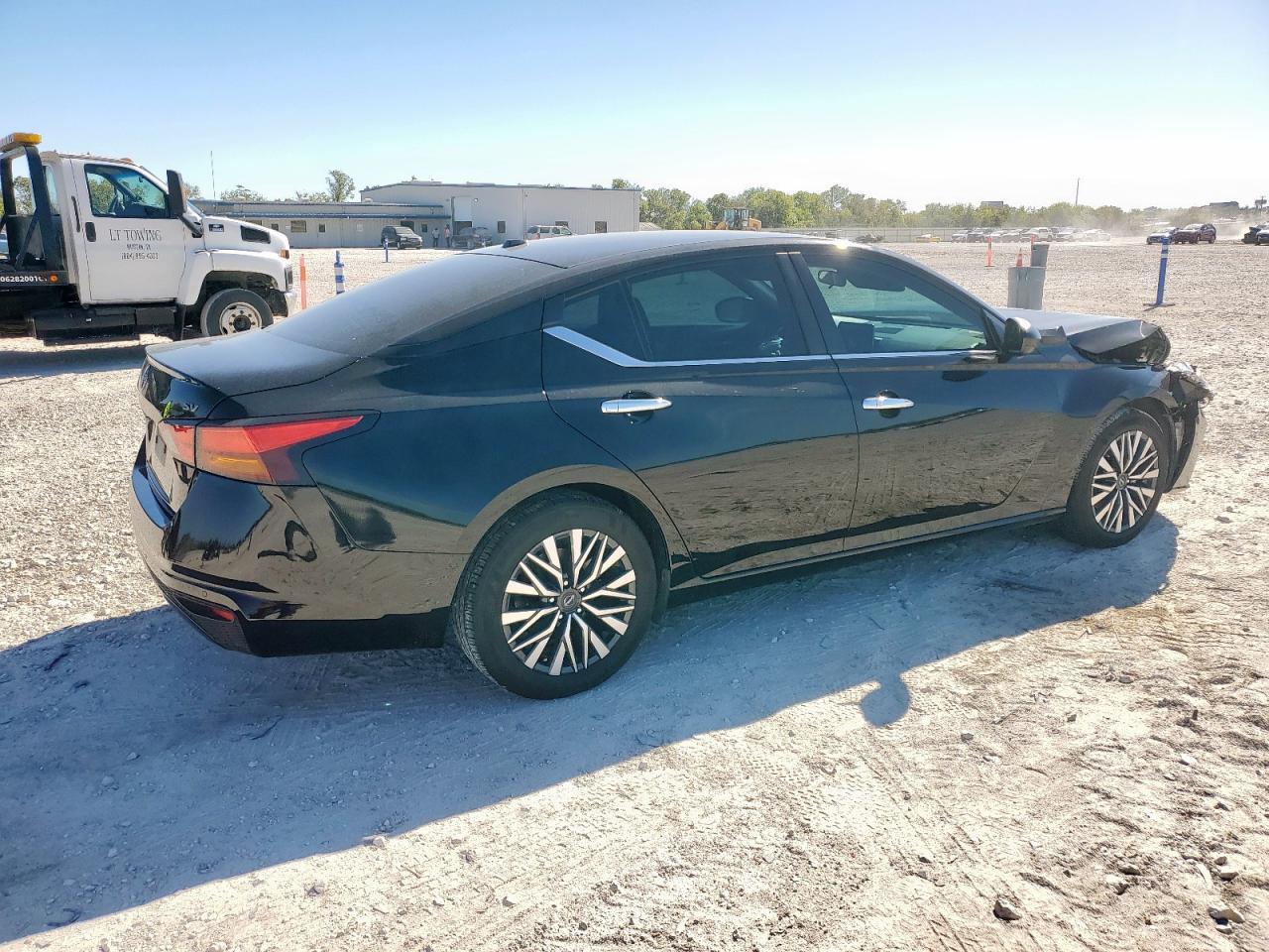 2024 Nissan Altima - zdjęcie 3