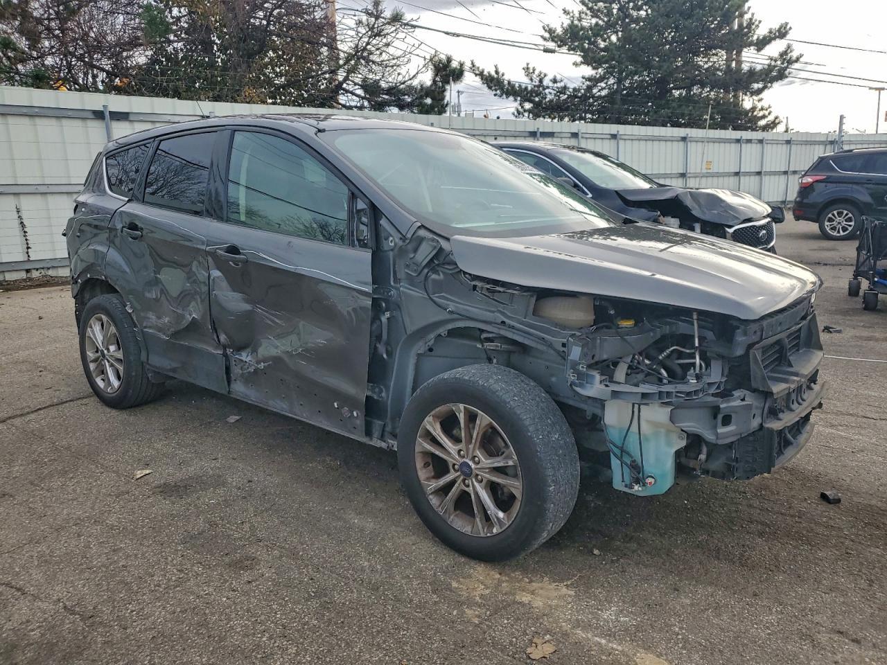 2019 Ford Escape - zdjęcie 4