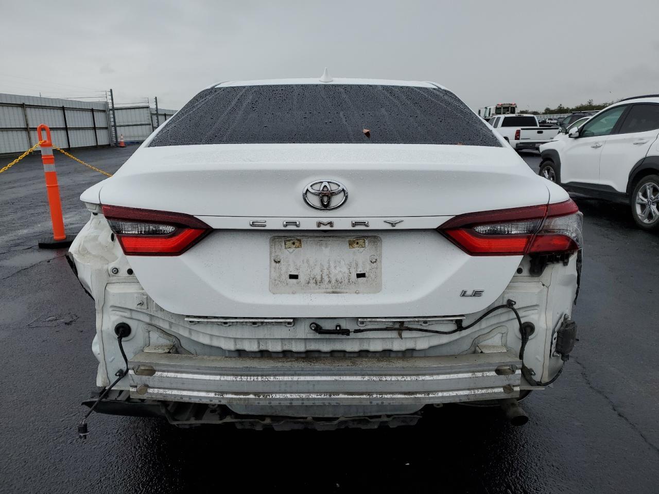2022 Toyota Camry - zdjęcie 6